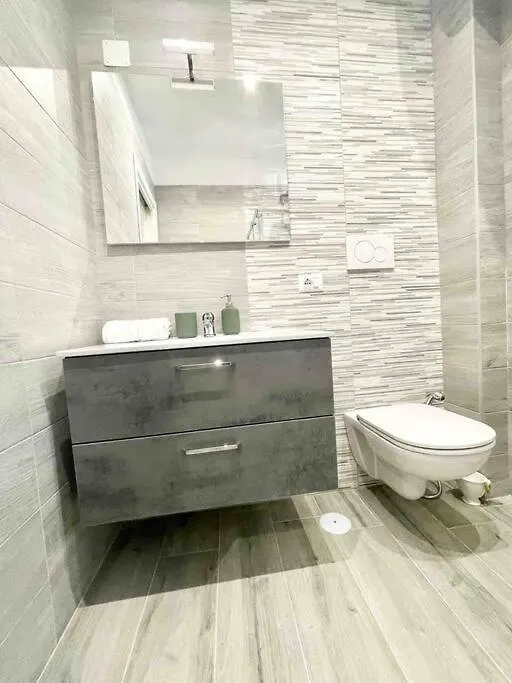 Center And Station Apartment Bari