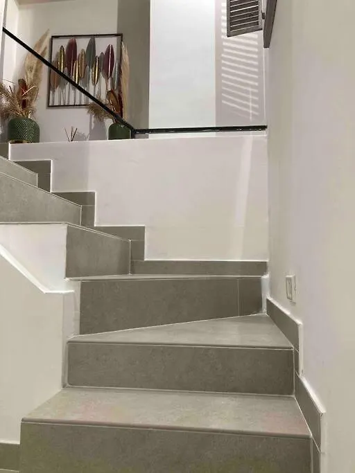 Center And Station Apartment Bari Italia