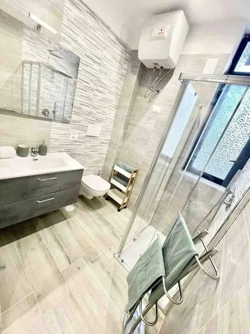Center And Station Apartment Bari